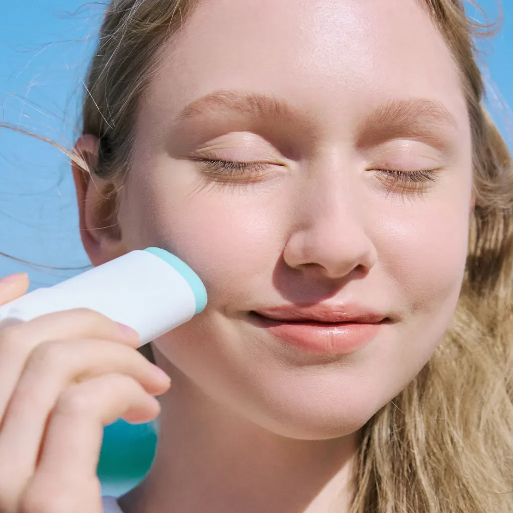 Skin1004 Hyalu-Cica Silky-Fit Sun Stick SPF50+PA++++ Bloqueador - Imagen 3