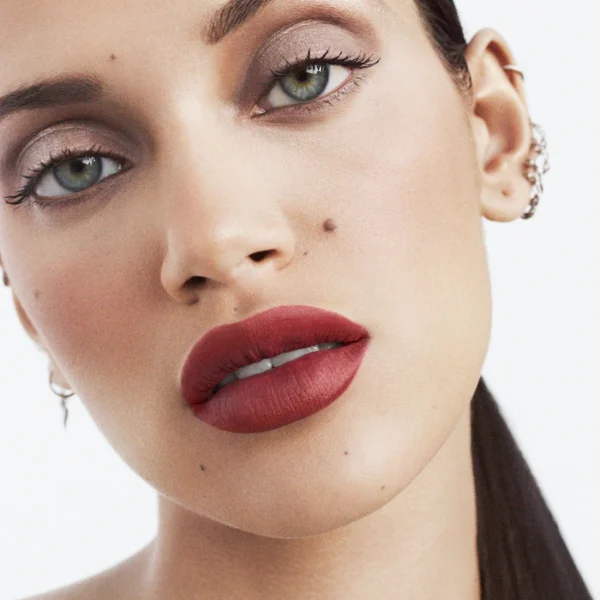 Fenty Beauty by Rihanna  Fenty Icon Velvet Labial Liquido - Imagen 5