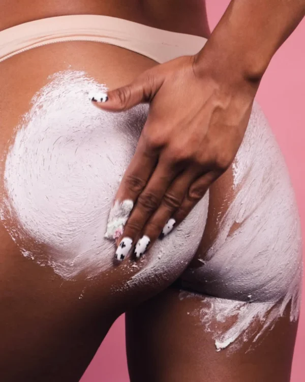 Truly Buns Of Glowry Exfoliante para Glúteos - Imagen 3
